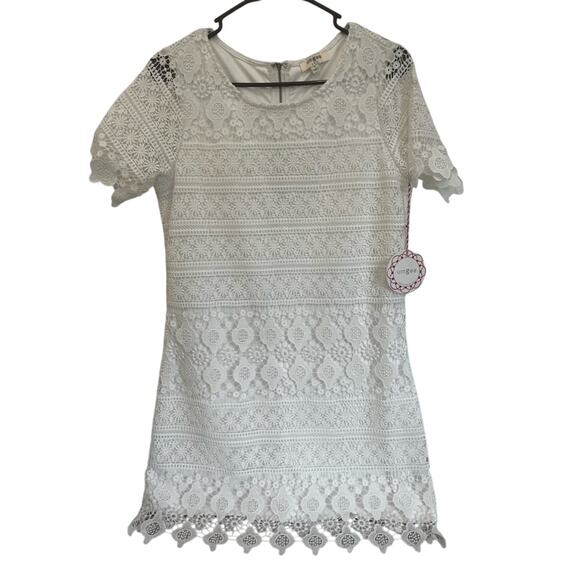 Umgee Dresses & Skirts - Umgee size small white lace dress